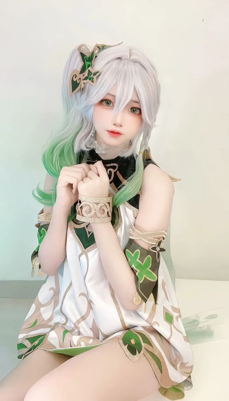 Nahida Cosplay phiên bản mlem...